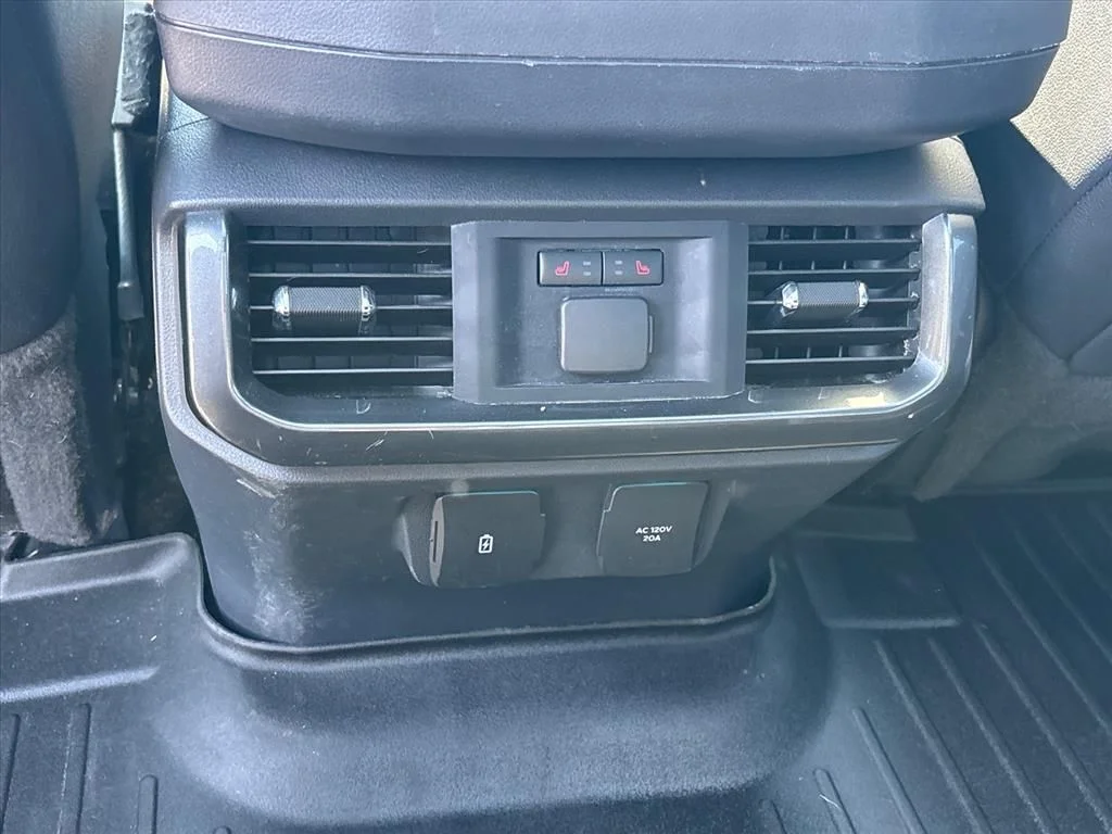 Used 2023 Gray Ford Lariat image 21