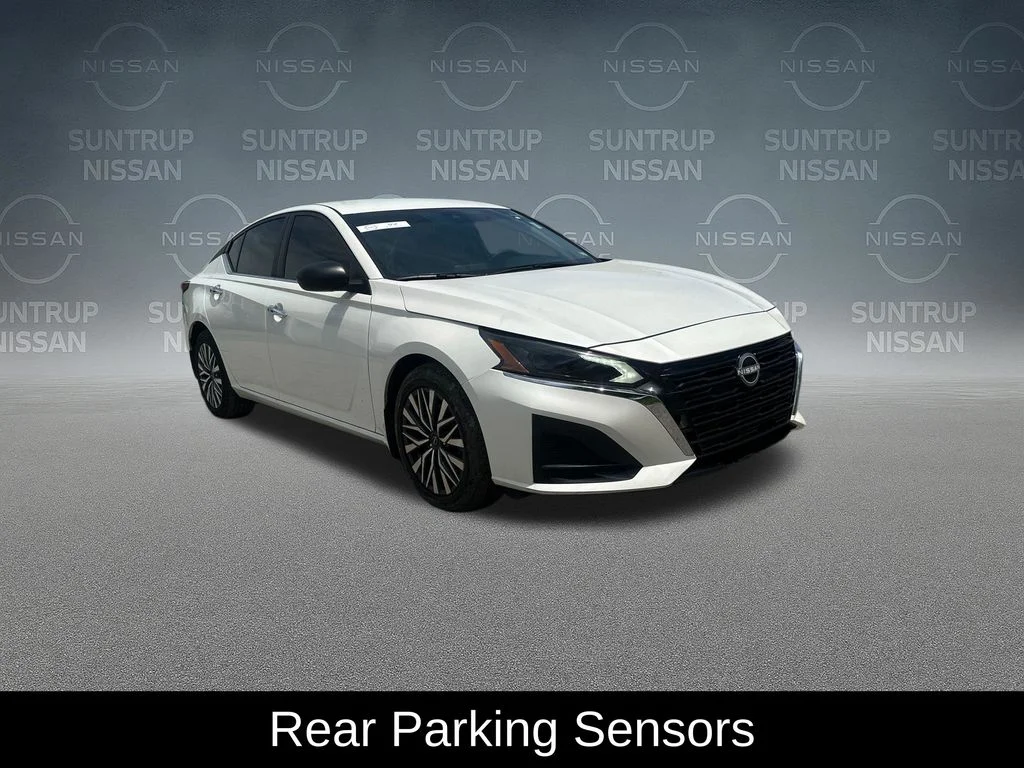 Used 2025 White Nissan 2.5 SV image 10