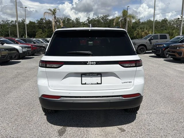 New 2026 Bright White Clear-Coat Exterior Paint Jeep Limited image 5