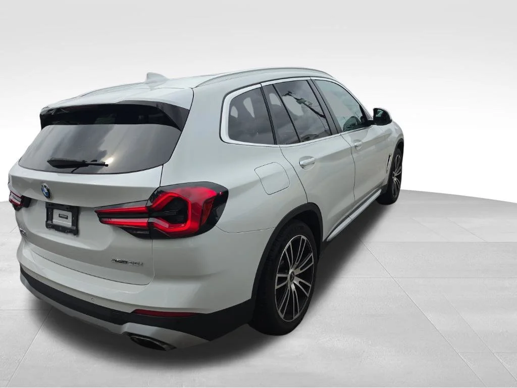 Certified Used 2022 White BMW xDrive30i image 4
