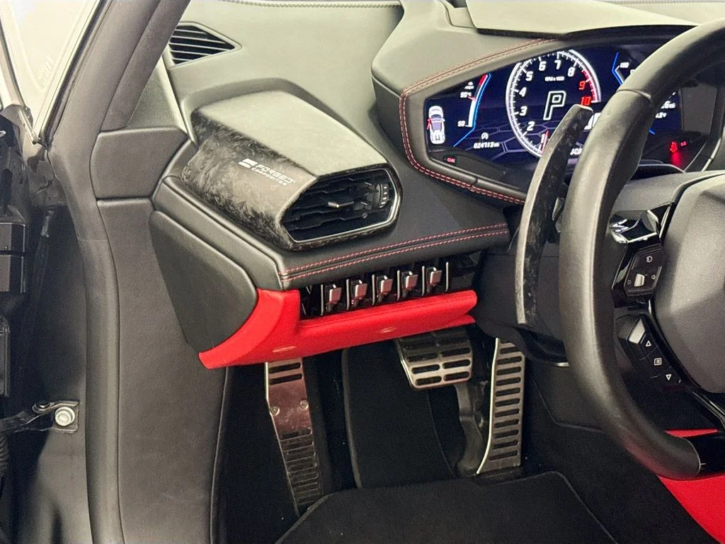 Used 2021 Black Lamborghini  image 10