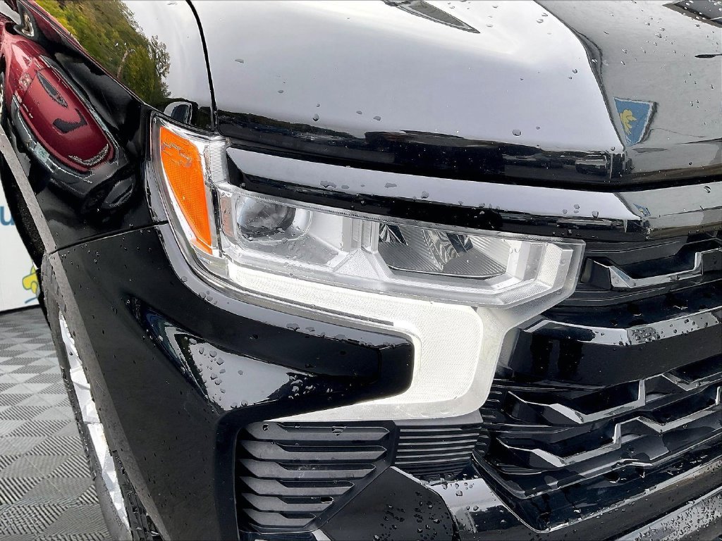Used 2022 Black Chevrolet RST image 32
