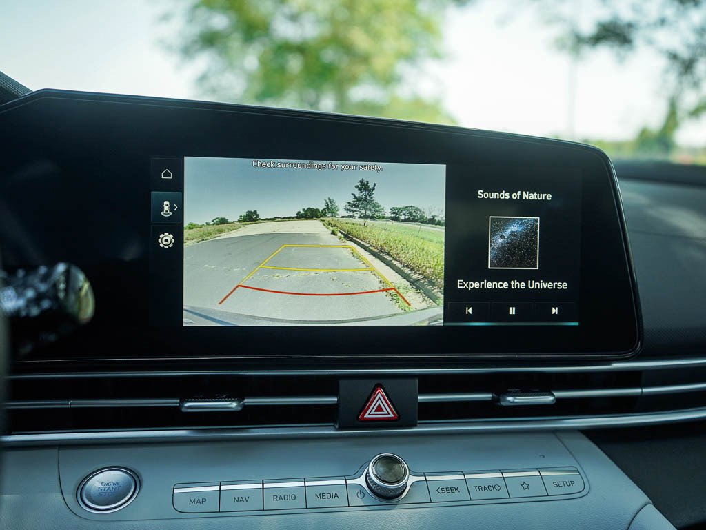 New 2026 Amazon Gray Hyundai Limited Sedan FWD image 23