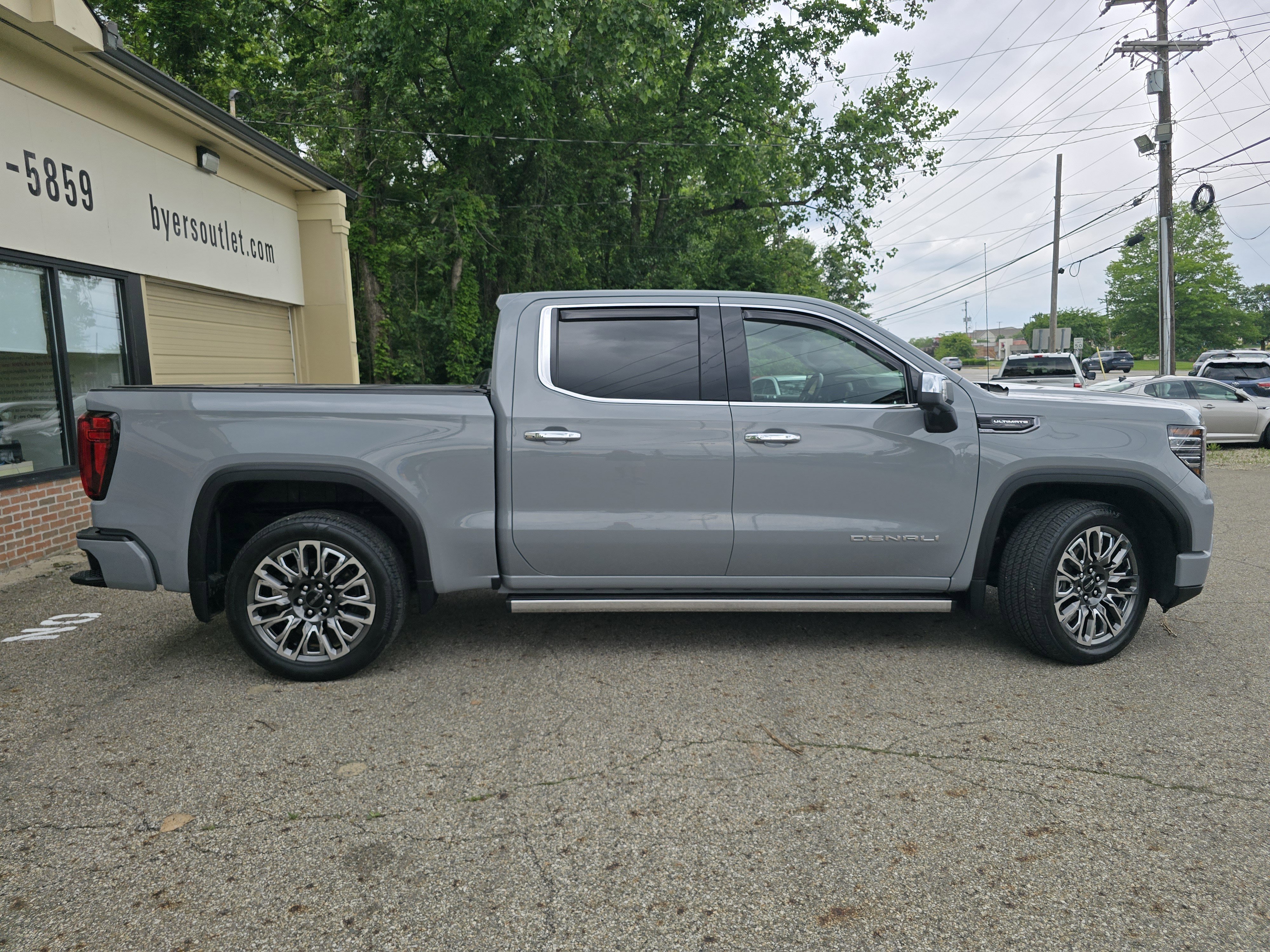Used 2025 Thunderstorm Gray GMC Denali Ultimate image 22
