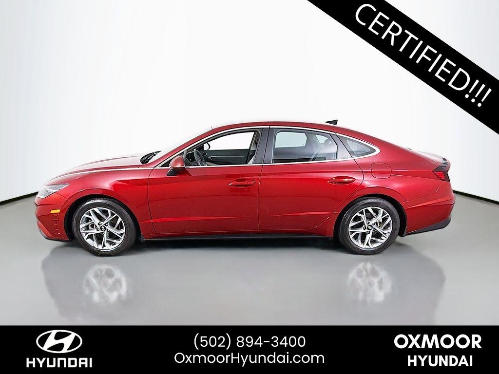 Used 2023 Ultimate Red Hyundai SEL image 4