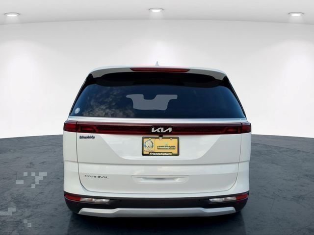 Used 2024 White Kia LX image 10
