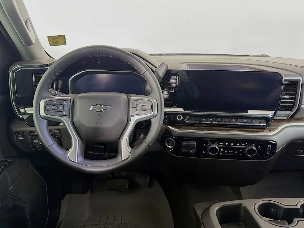 Used 2024 Gray Chevrolet LT image 19