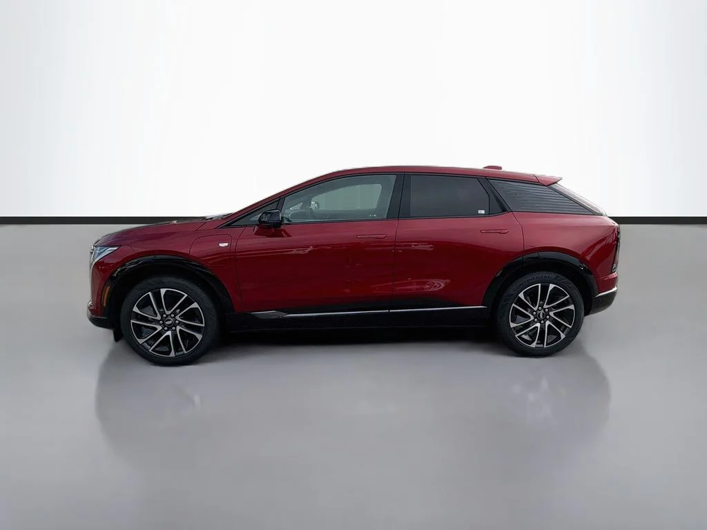 Used 2025 Red Cadillac Sport 2 image 8