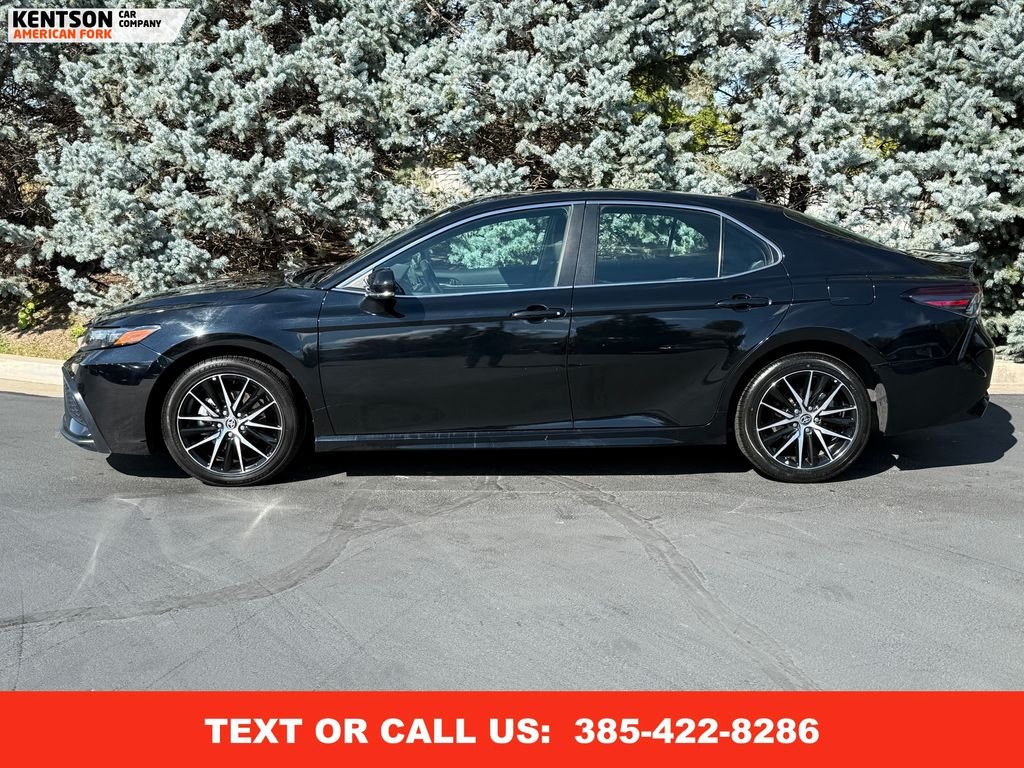 2024 Toyota Camry SE photo 4