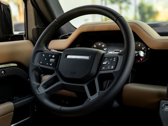 New 2026 Santorini Black Land Rover X-Dynamic SE image 20