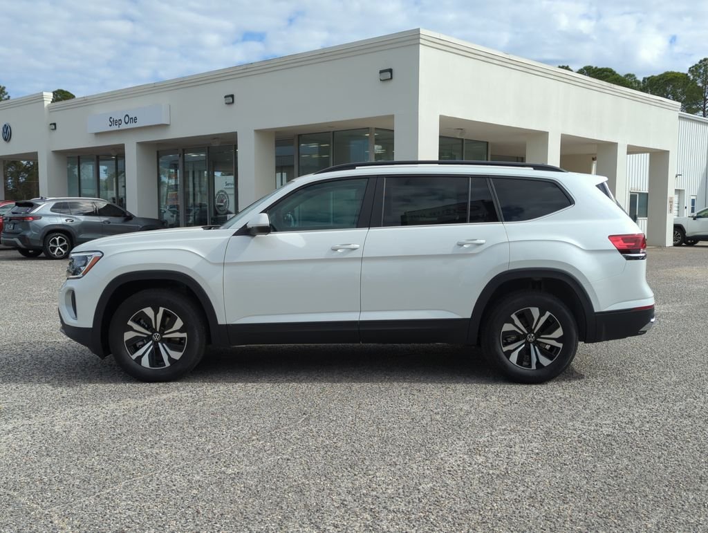 New 2026 White/off-white Volkswagen 2.0T SE image 4