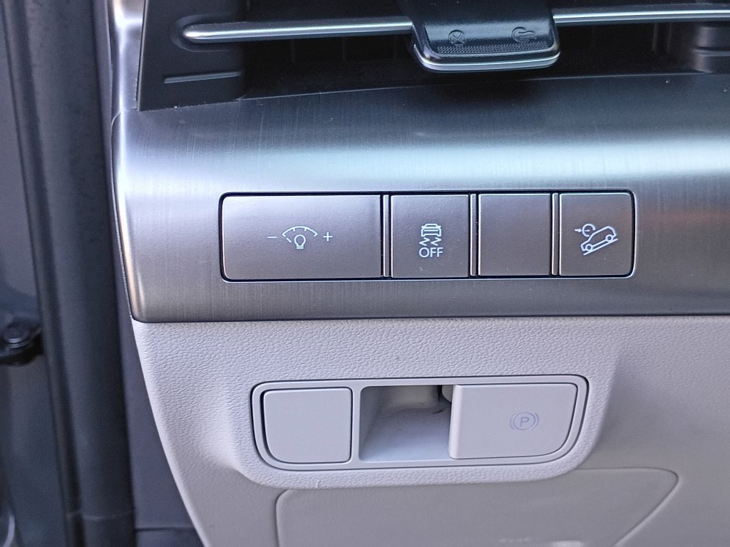 Certified Used 2025 Gray Hyundai SEL image 22