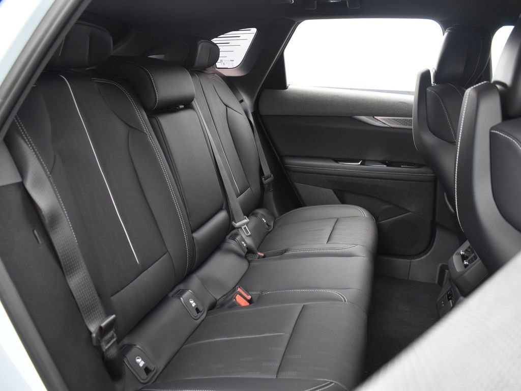 2026 CADILLAC OPTIQ - Image 34