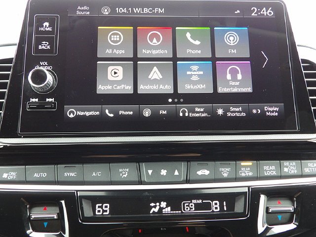 Certified Used 2025 Solar Silver Metallic Honda Touring image 32
