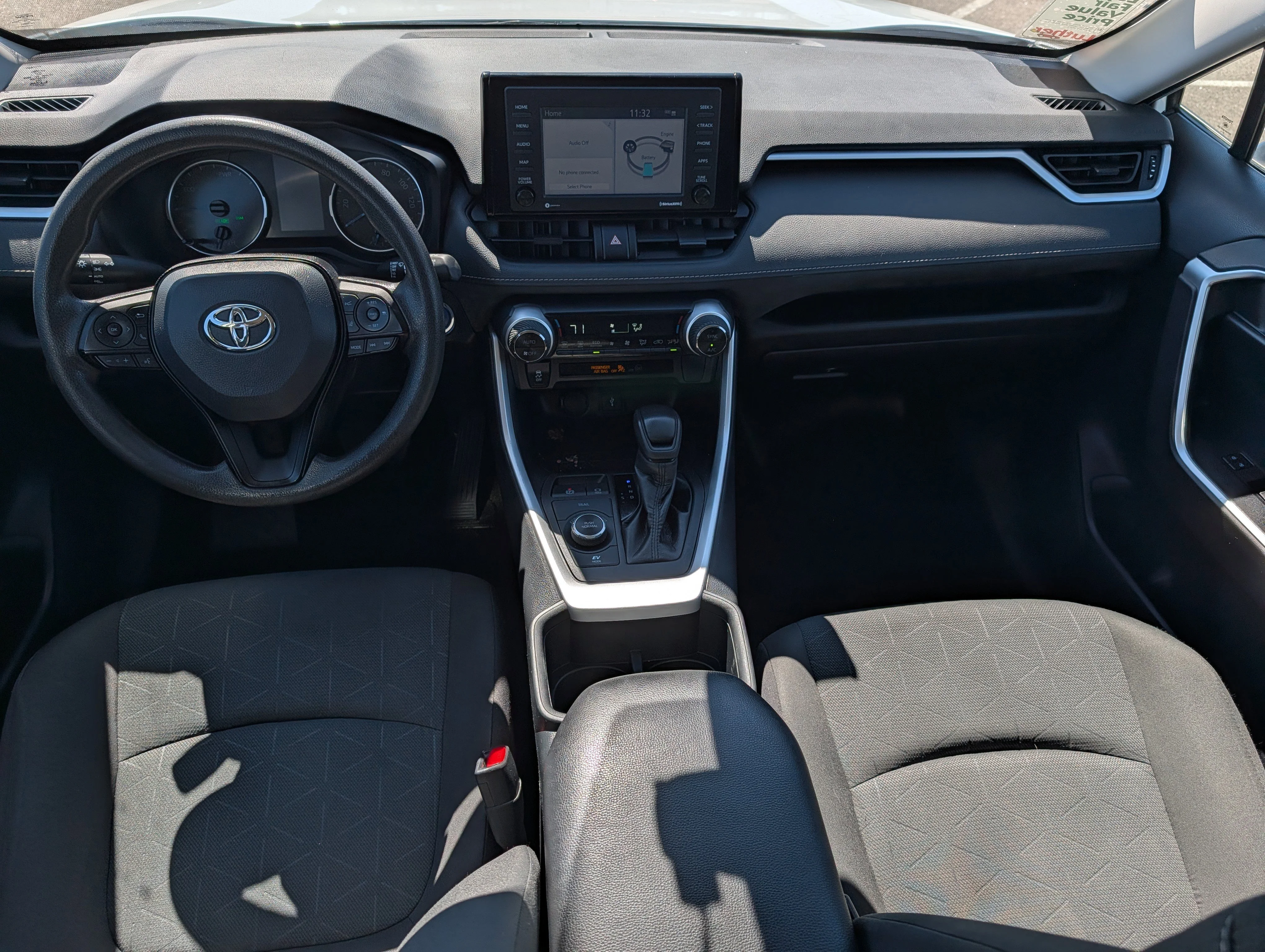 Used 2022 White Toyota Hybrid XLE image 10