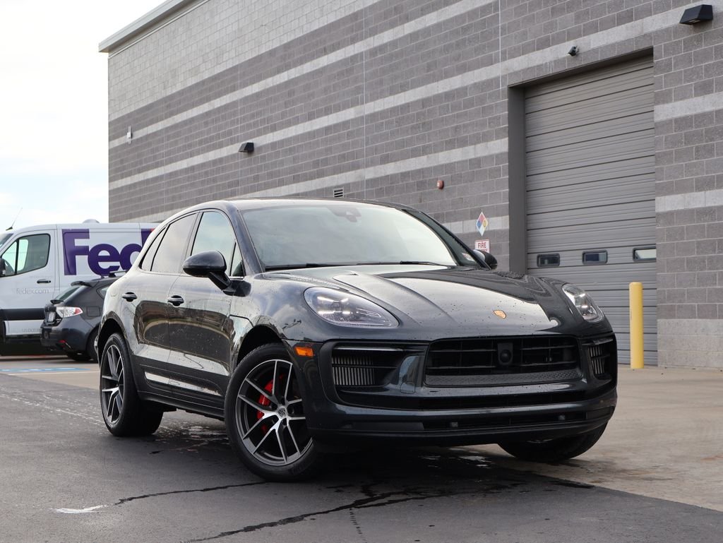 2022 Porsche Macan S