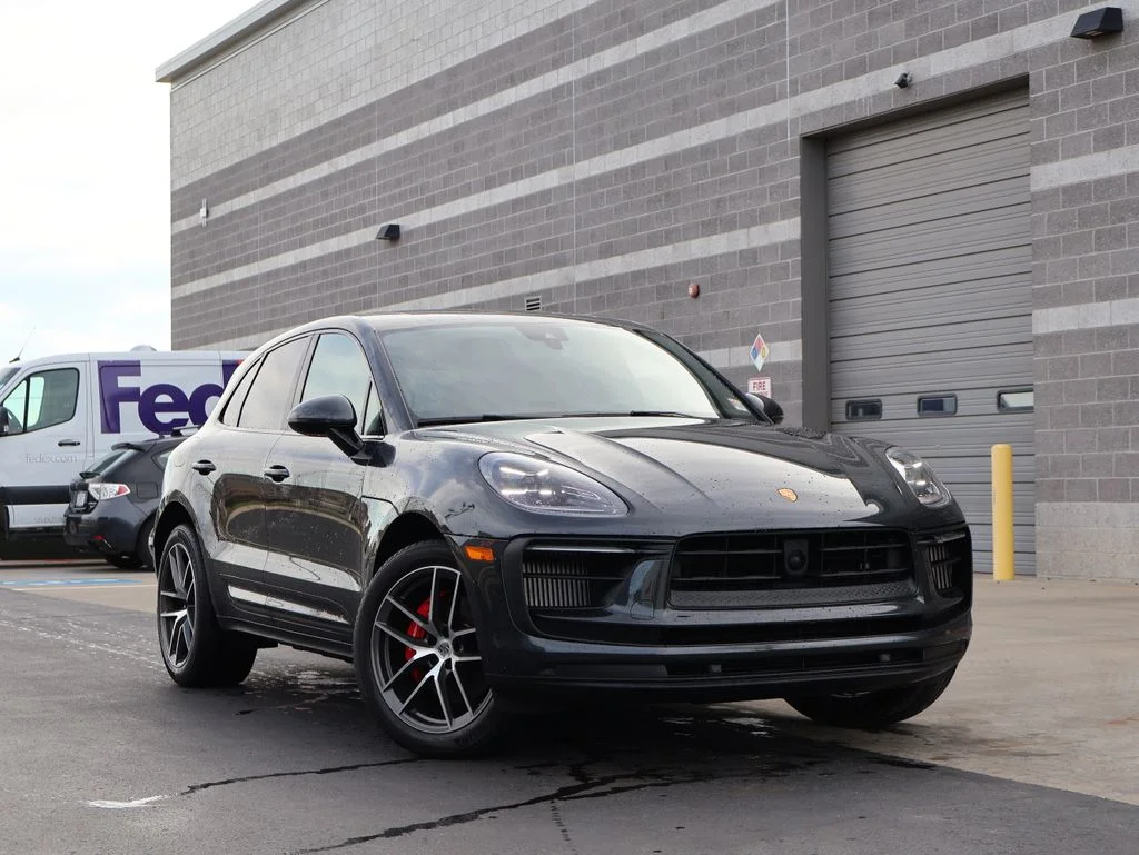 2022 Porsche Macan S