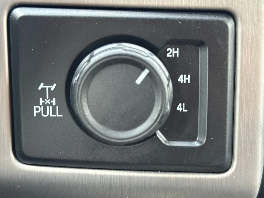 Used 2020 White Ford Platinum image 24
