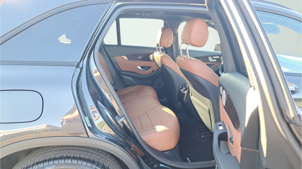 Used 2021  Mercedes-Benz GLC 300 image 13