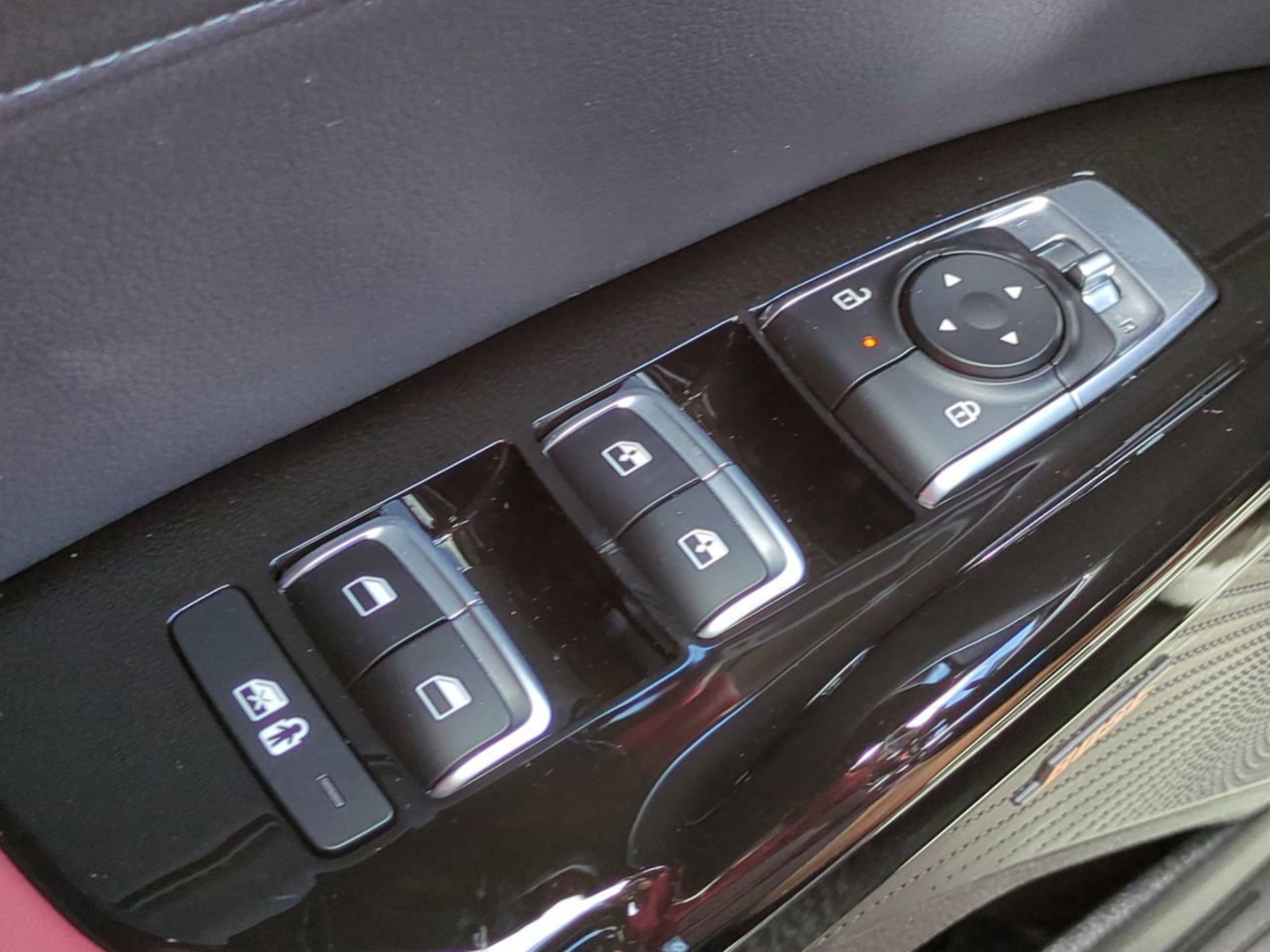 New 2026 Snow White Pearl Kia GT-Line image 29