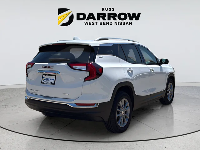 Used 2024 White GMC SLT image 5