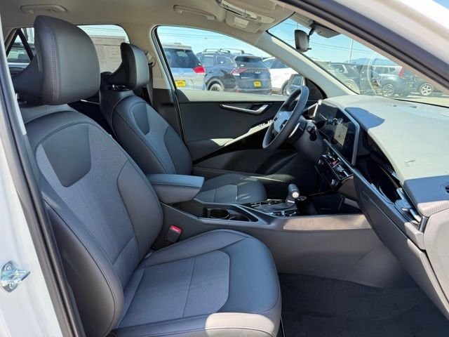 New 2026 Snow White Pearl Kia EX image 12