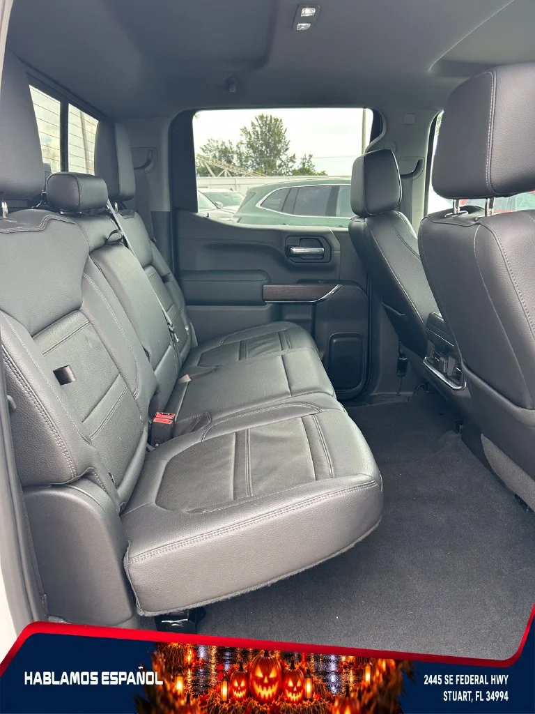 Used 2021 WHITE FROST TRICOAT GMC Denali image 26