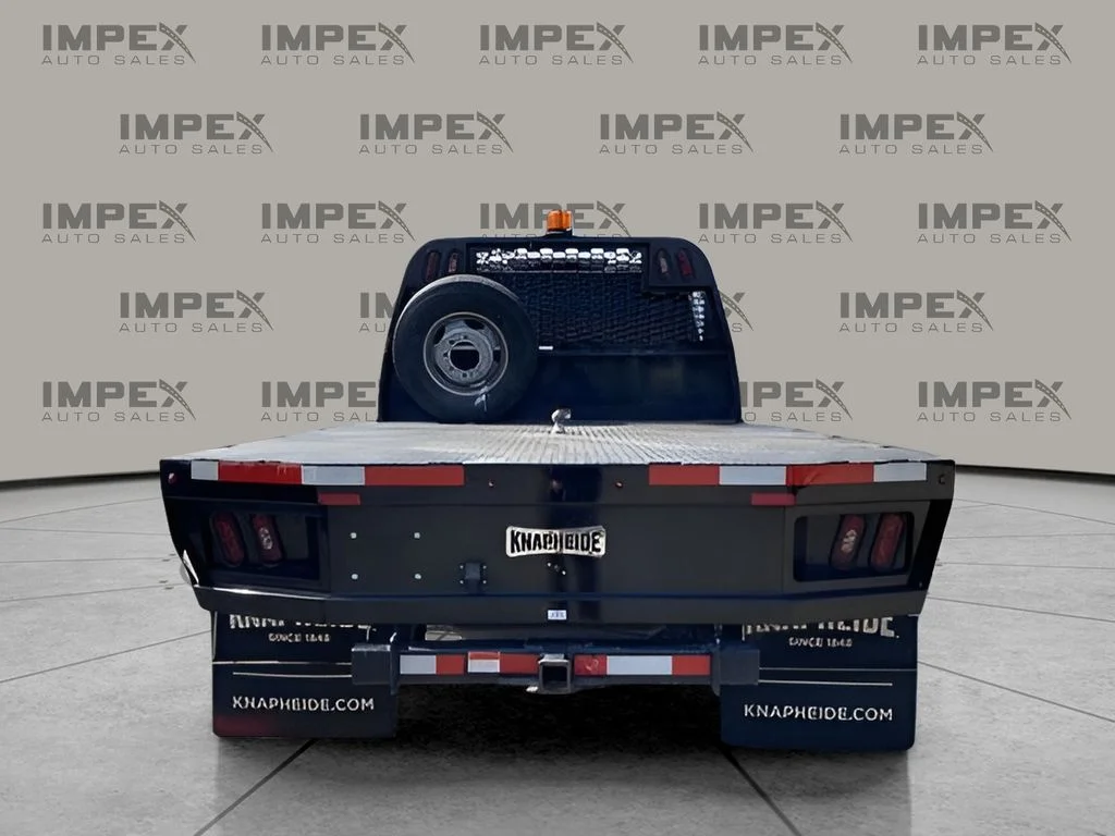 Used 2024 White Chevrolet LT image 4