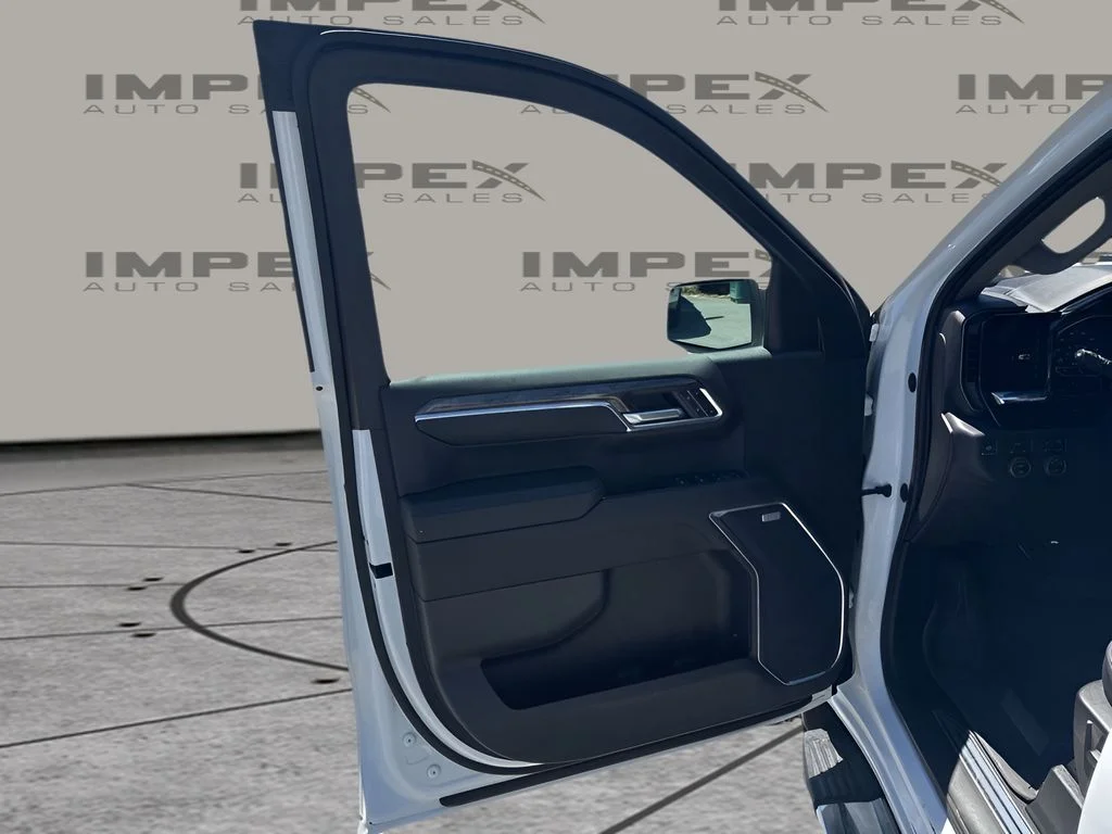 Used 2023 White Chevrolet LTZ image 25