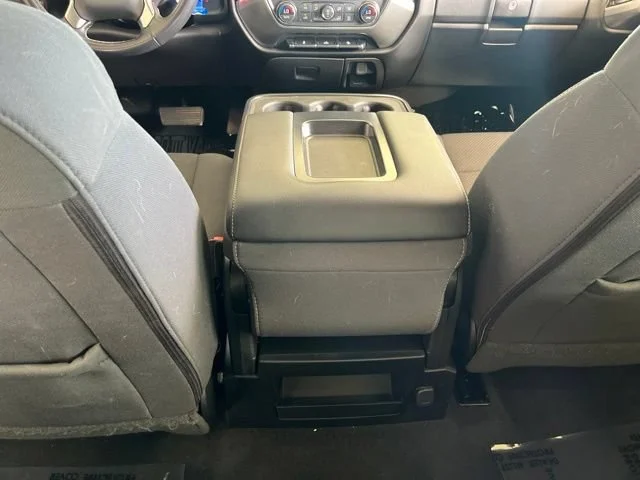 Used 2018 Silver Ice Metallic Chevrolet LT image 39
