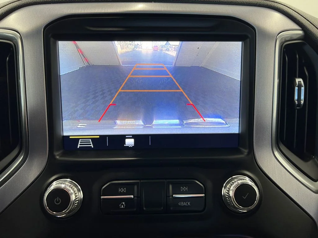 Used 2019 Quicksilver Metallic GMC SLE image 22