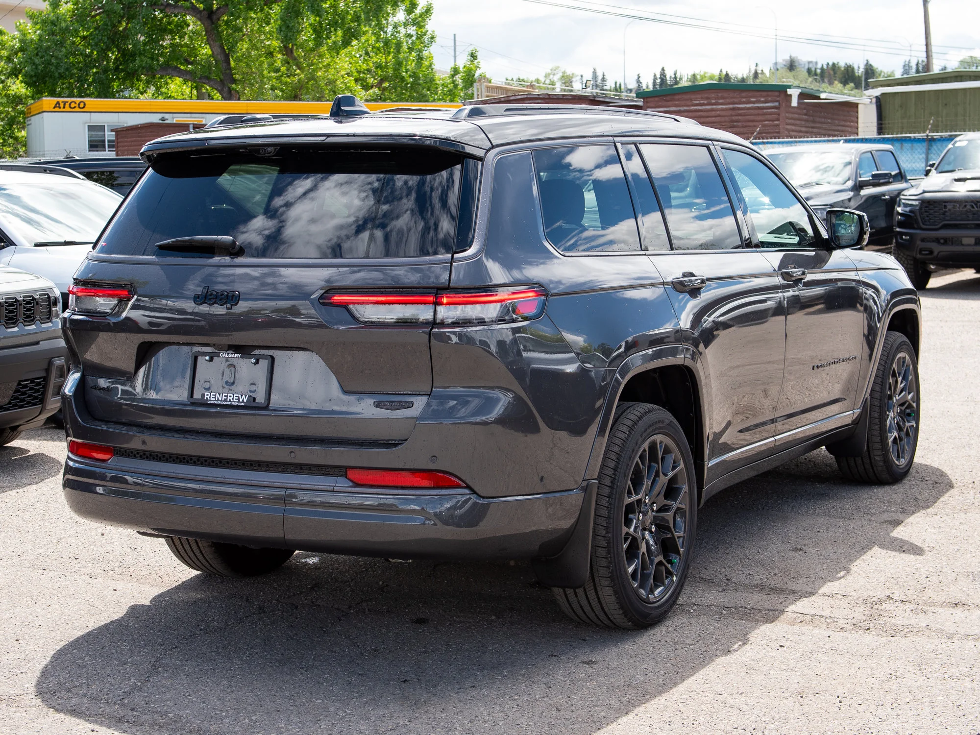 New 2026 Grey Jeep Summit* image 6