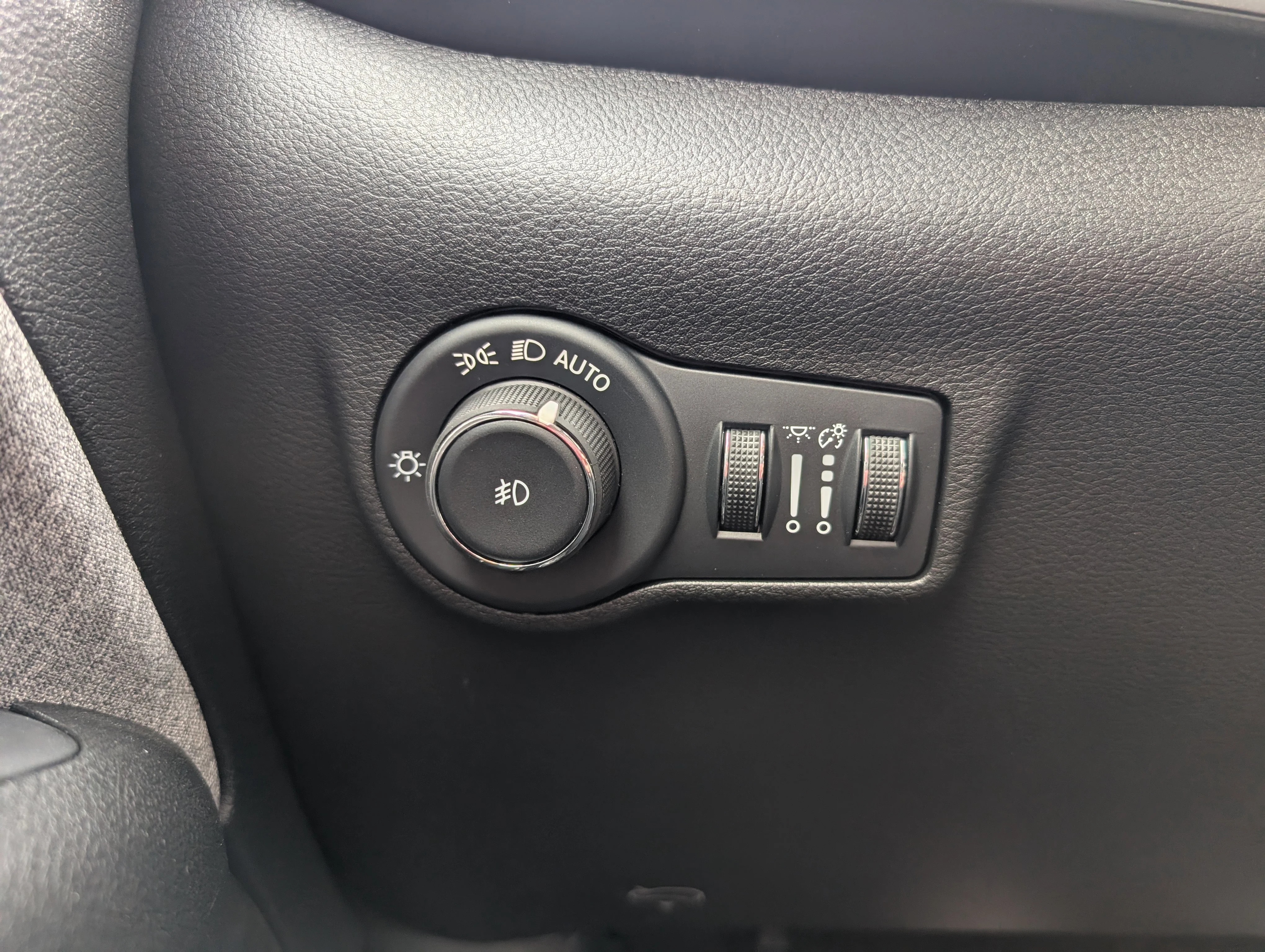 New 2026 Laser Blue Pearl Jeep North image 25