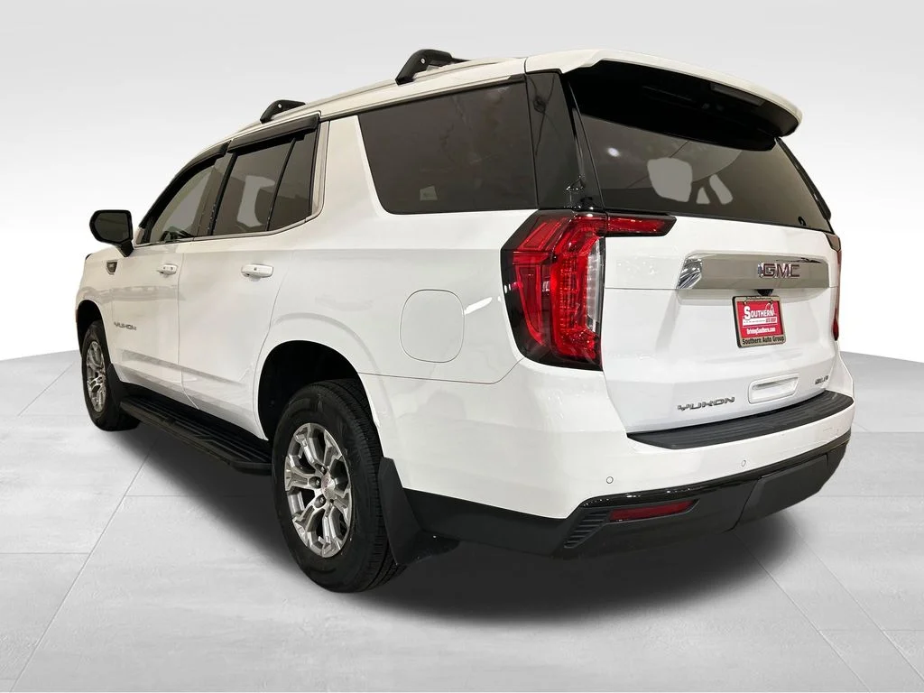 Used 2022 White GMC SLE image 3