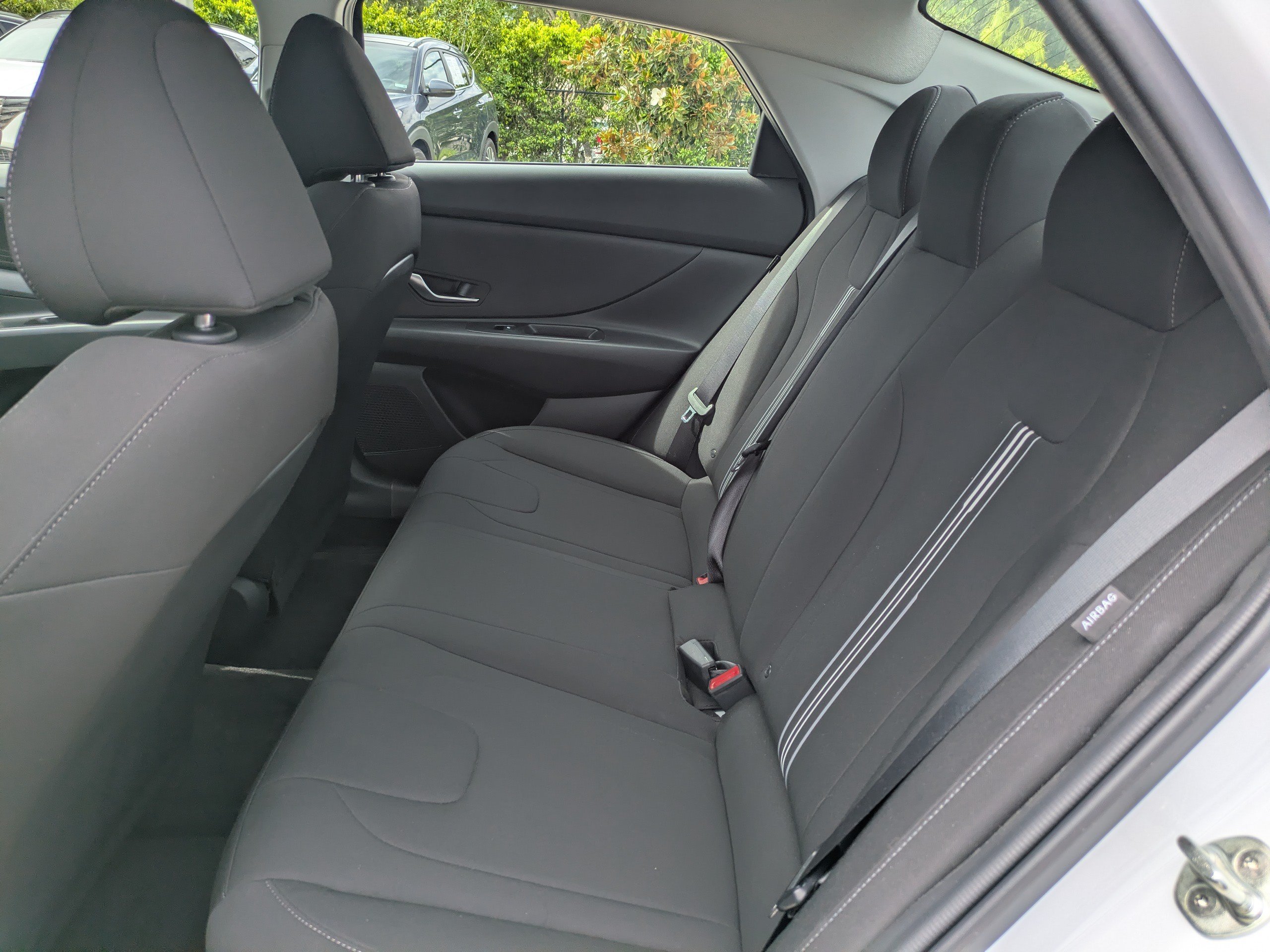 2024 Hyundai Elantra Blue - Photo 12