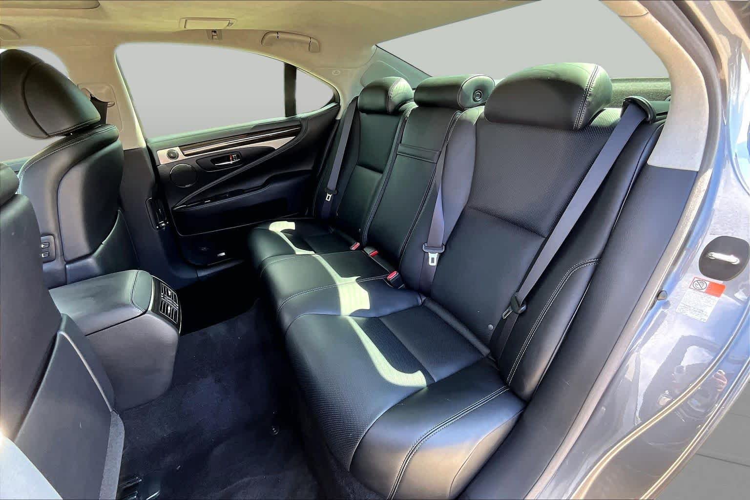 Used 2015 Nebula Gray Pearl Lexus  image 20