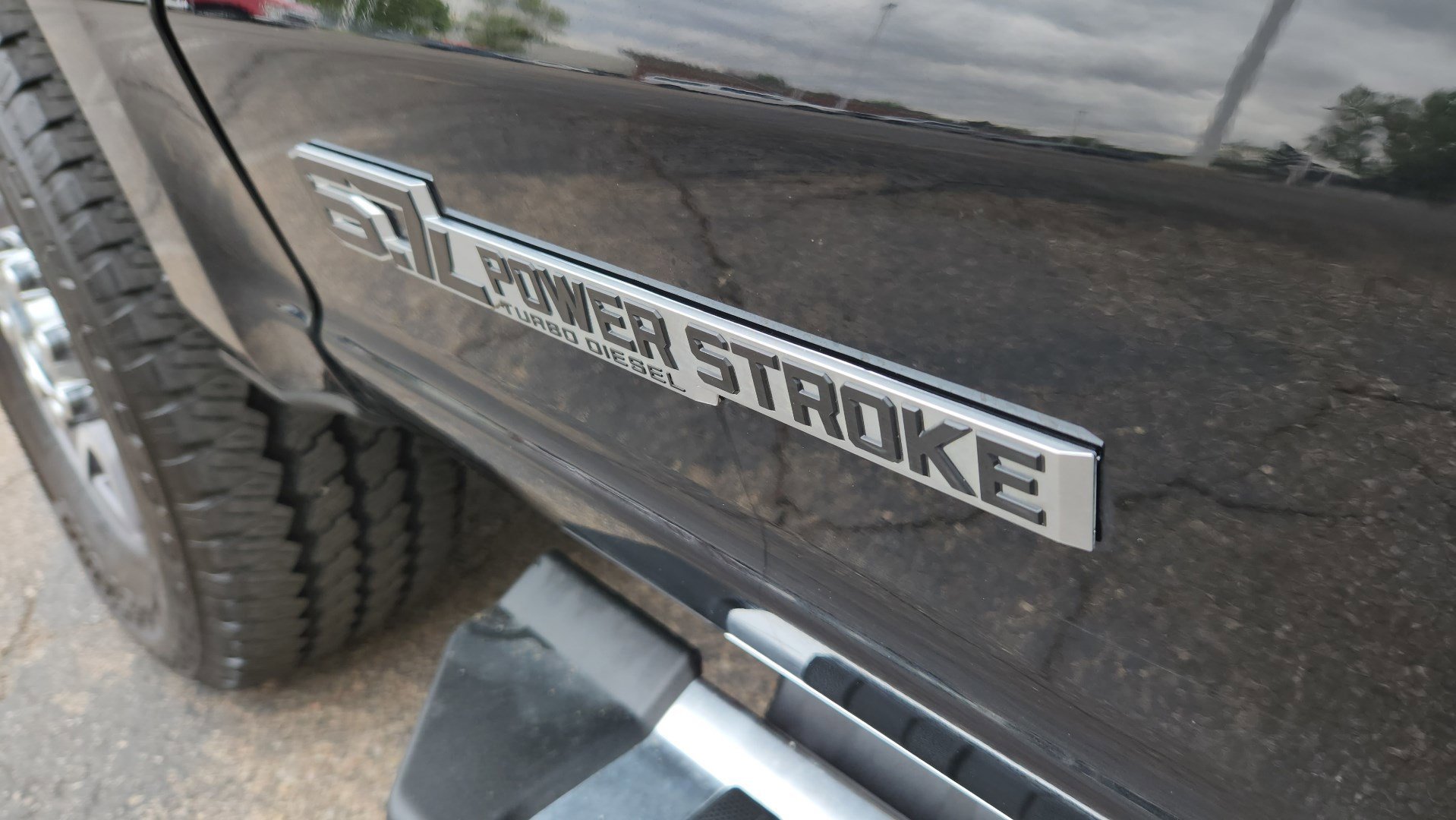 Used 2025 Black Metallic Ford LARIAT image 20
