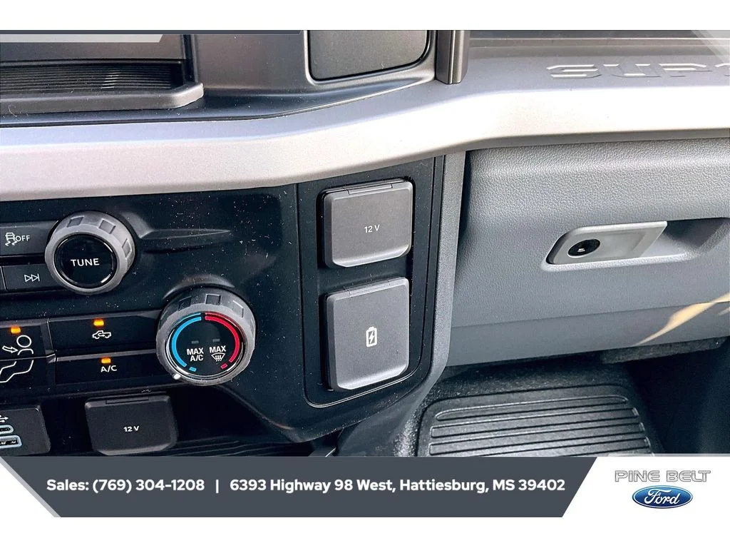 New 2026 Oxford White Ford F-250® XL image 24