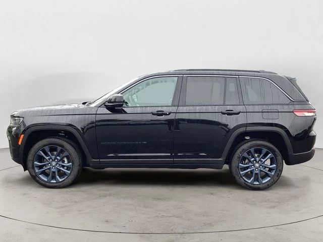New 2026 Diamond Black Jeep 85TH ANNIVERSARY EDITION 4X4 image 2