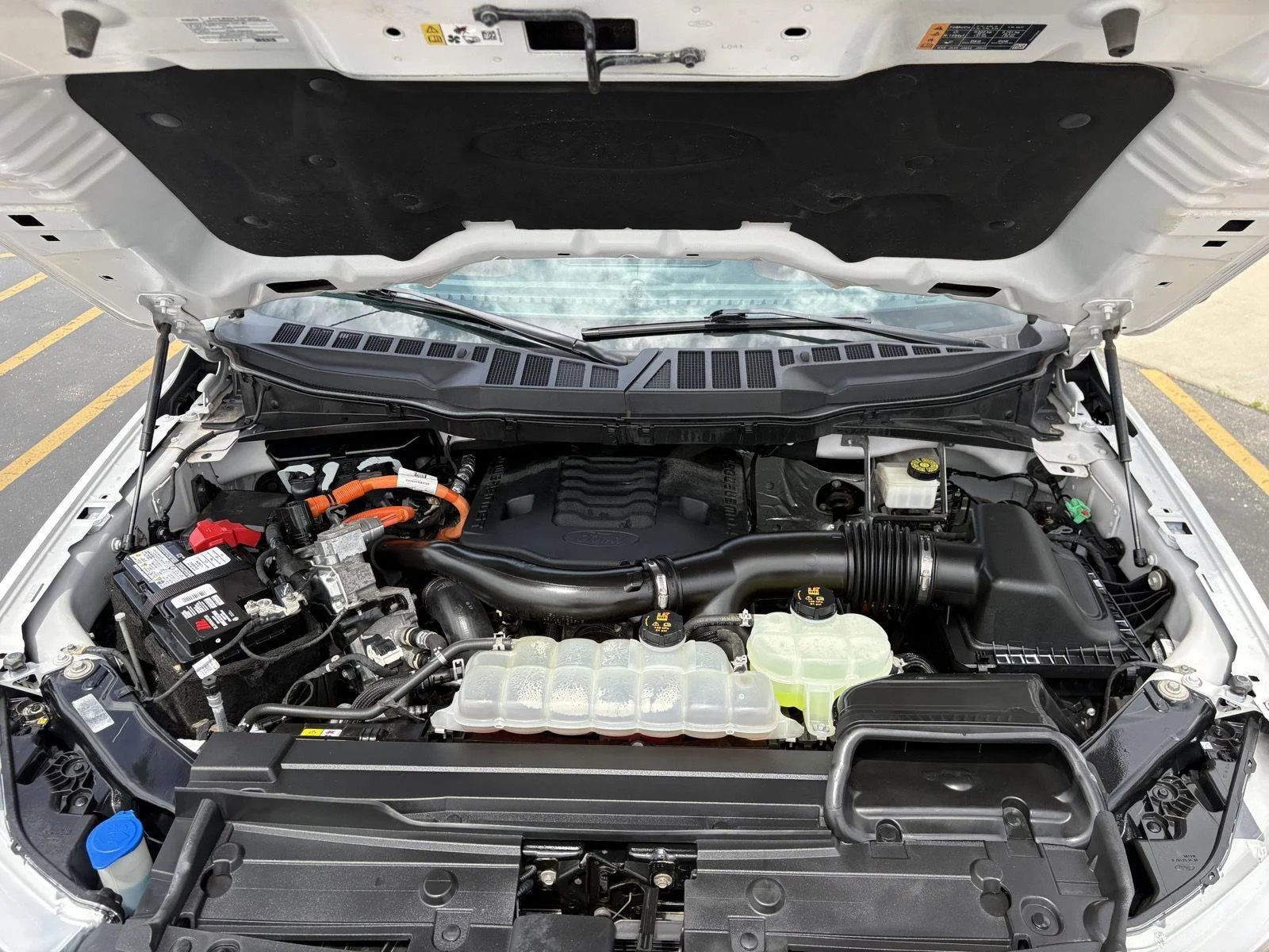 Used 2021 Oxford White Ford LARIAT image 26