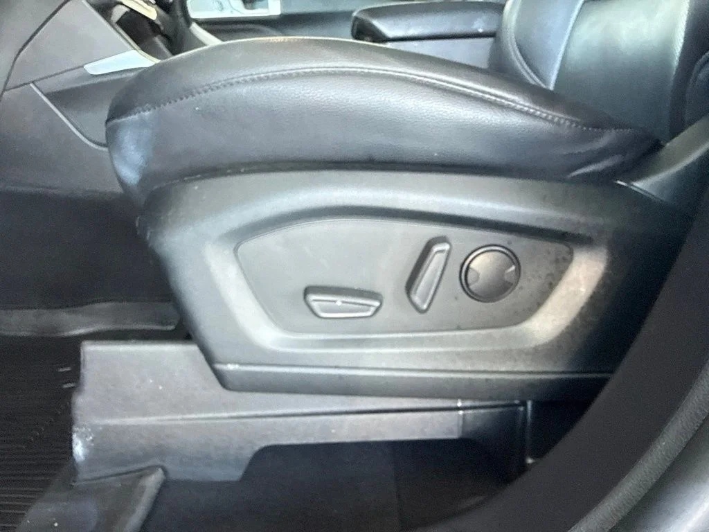 Used 2022 Gray Metallic Ford Limited image 25