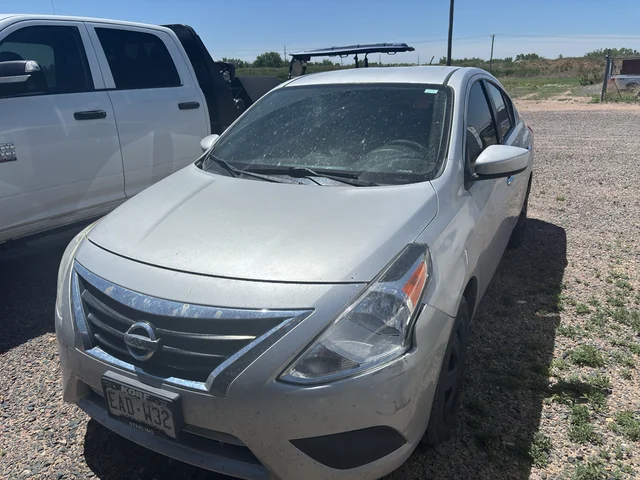 2016 Nissan Versa SV