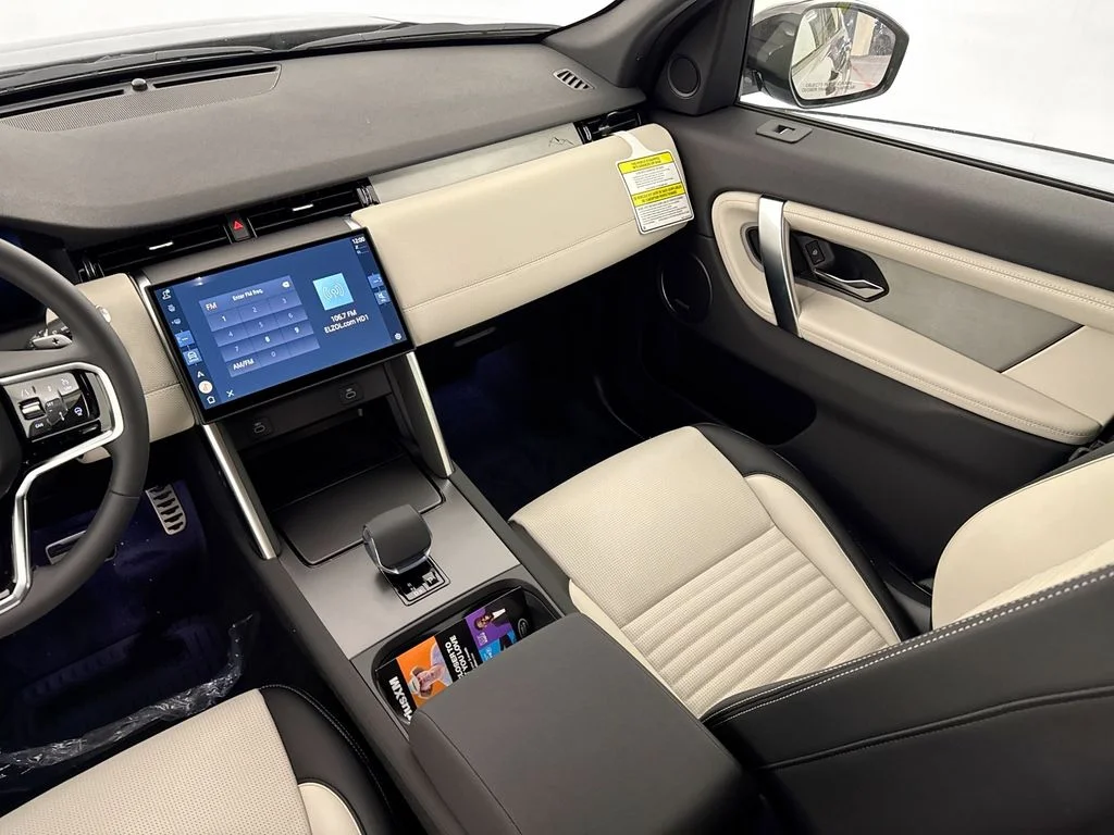New 2026 Varesine Blue Land Rover Landmark image 24