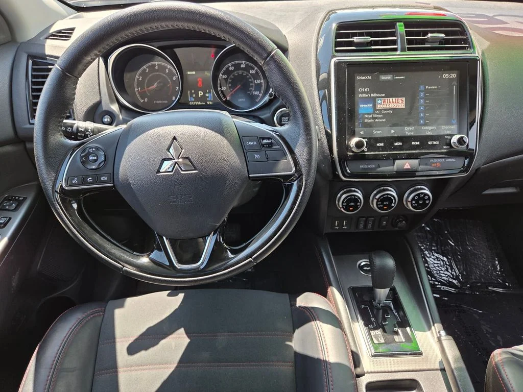 Used 2025 Silver Mitsubishi 2.0 SE image 19