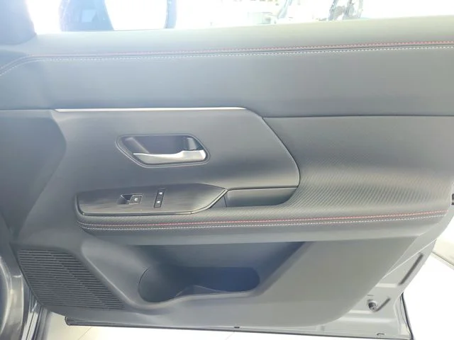 2026 Nissan KICKS SR - Photo 35