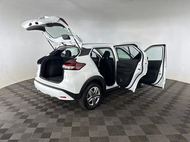 Used 2023 White Nissan S image 14