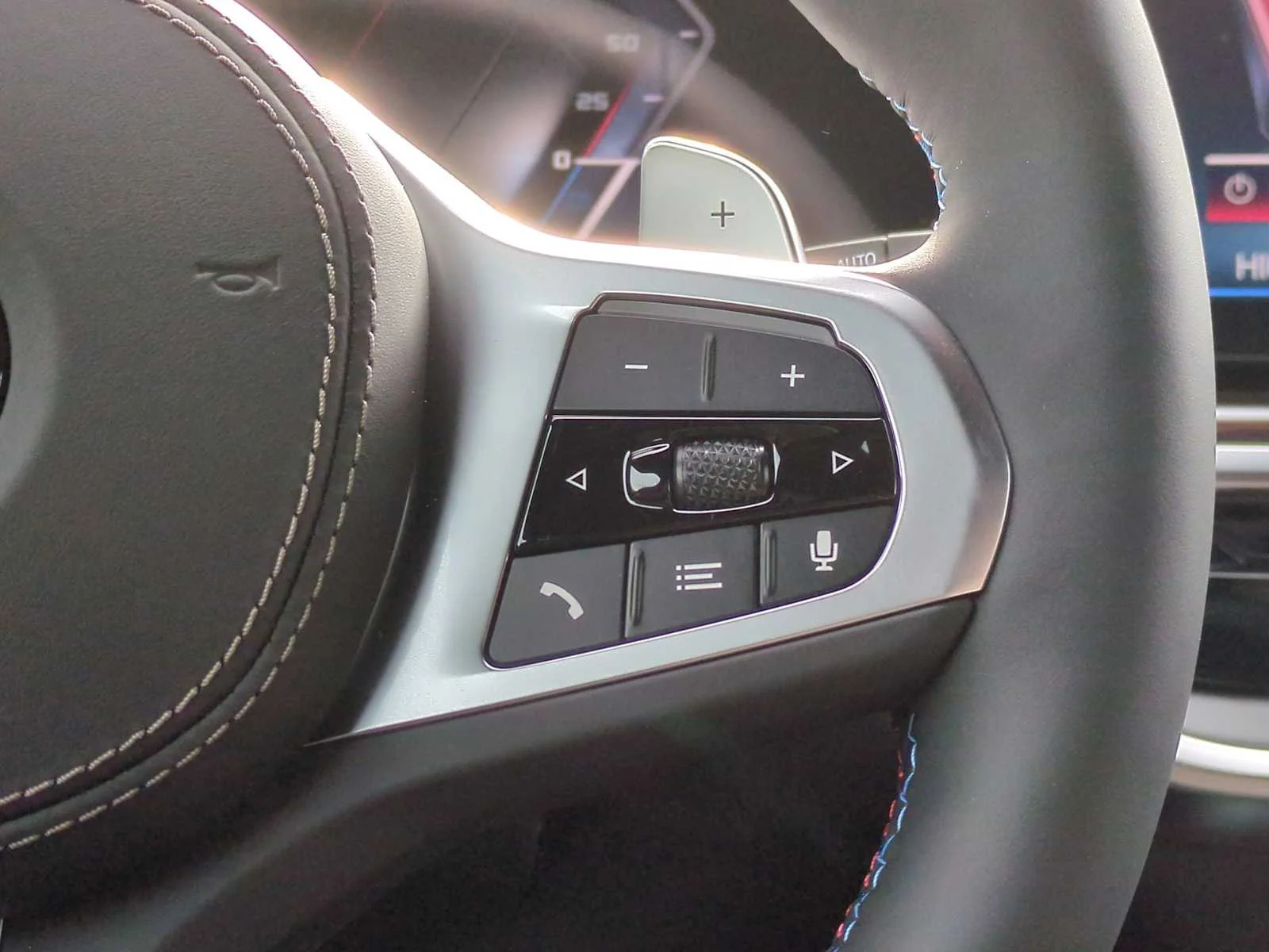 New 2026 Black Sapphire Metallic BMW M60i image 26