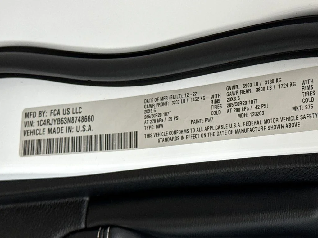 Used 2022 White Jeep 4xe image 28