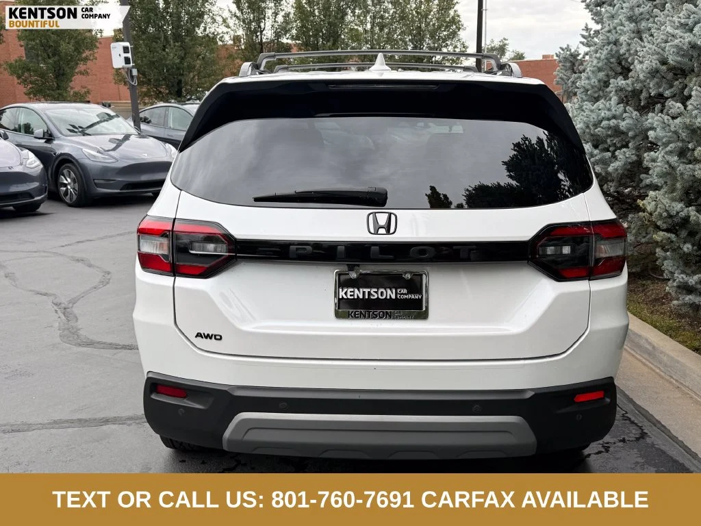 Used 2023 White Honda EX-L image 7
