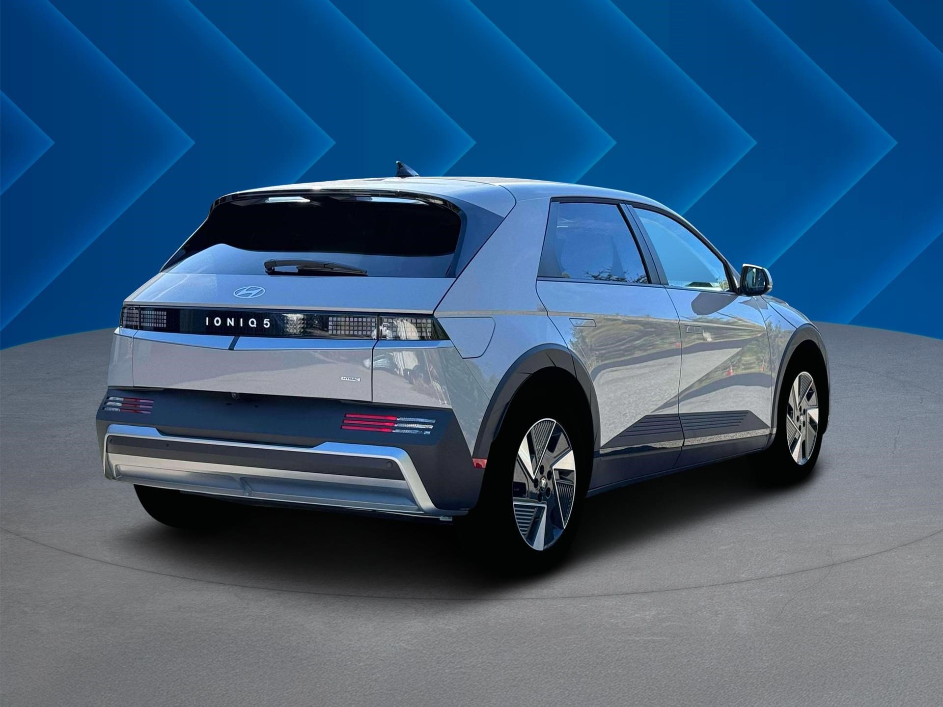 New 2026 Cyber Gray Hyundai SEL image 8